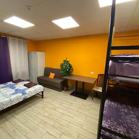 Hostel Meridian *